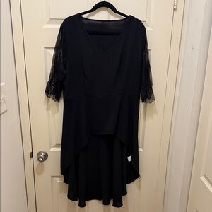 Elegant Black V-Neck Lace Sleeve Dress